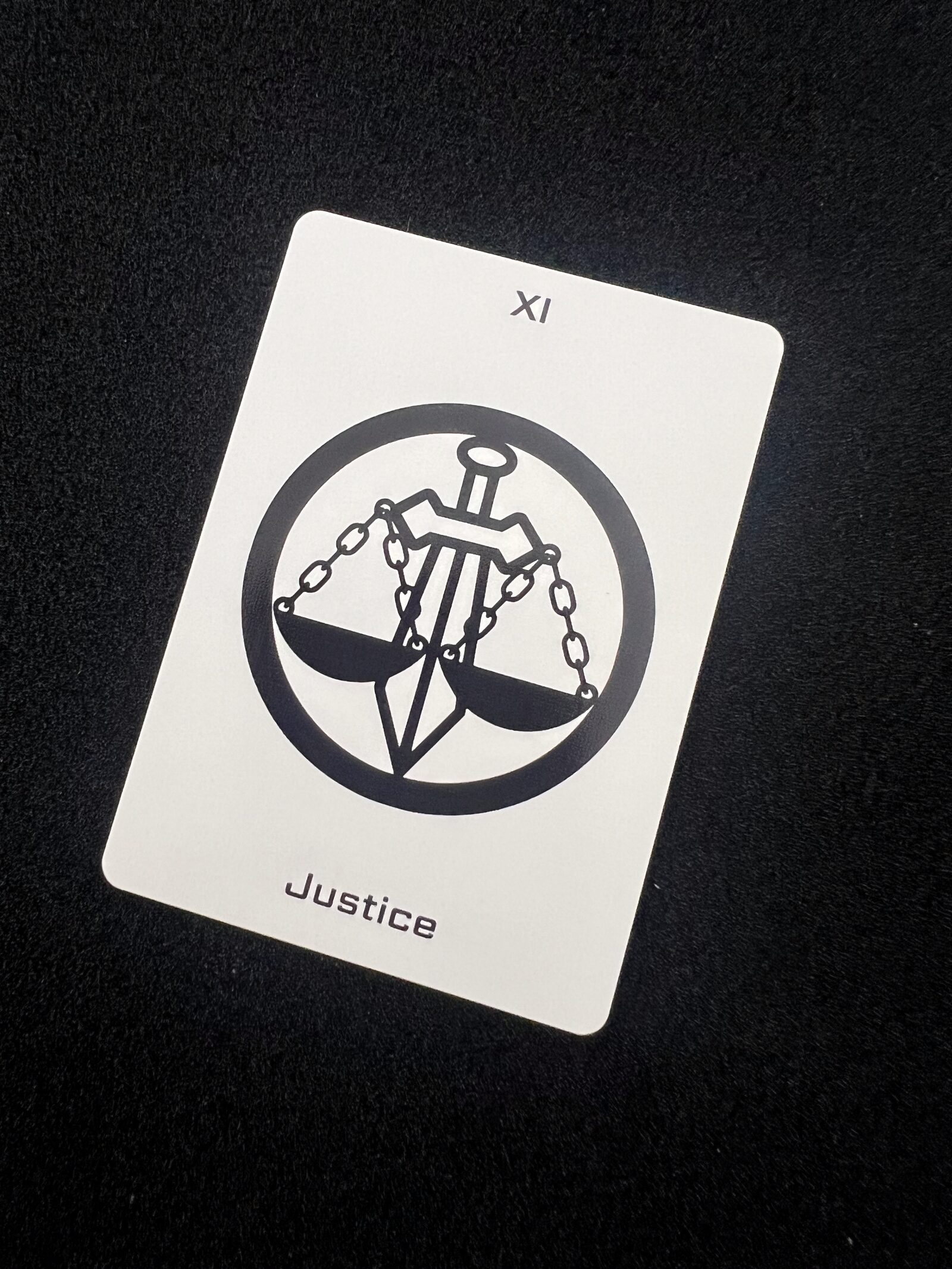 ikonology-justice-major-arcana-card